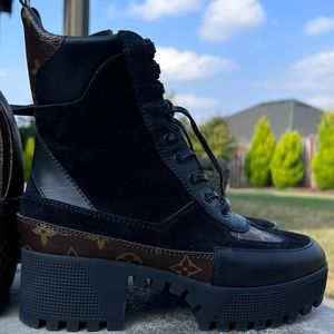 LAUREATE PLATFORM DESERT BOOT